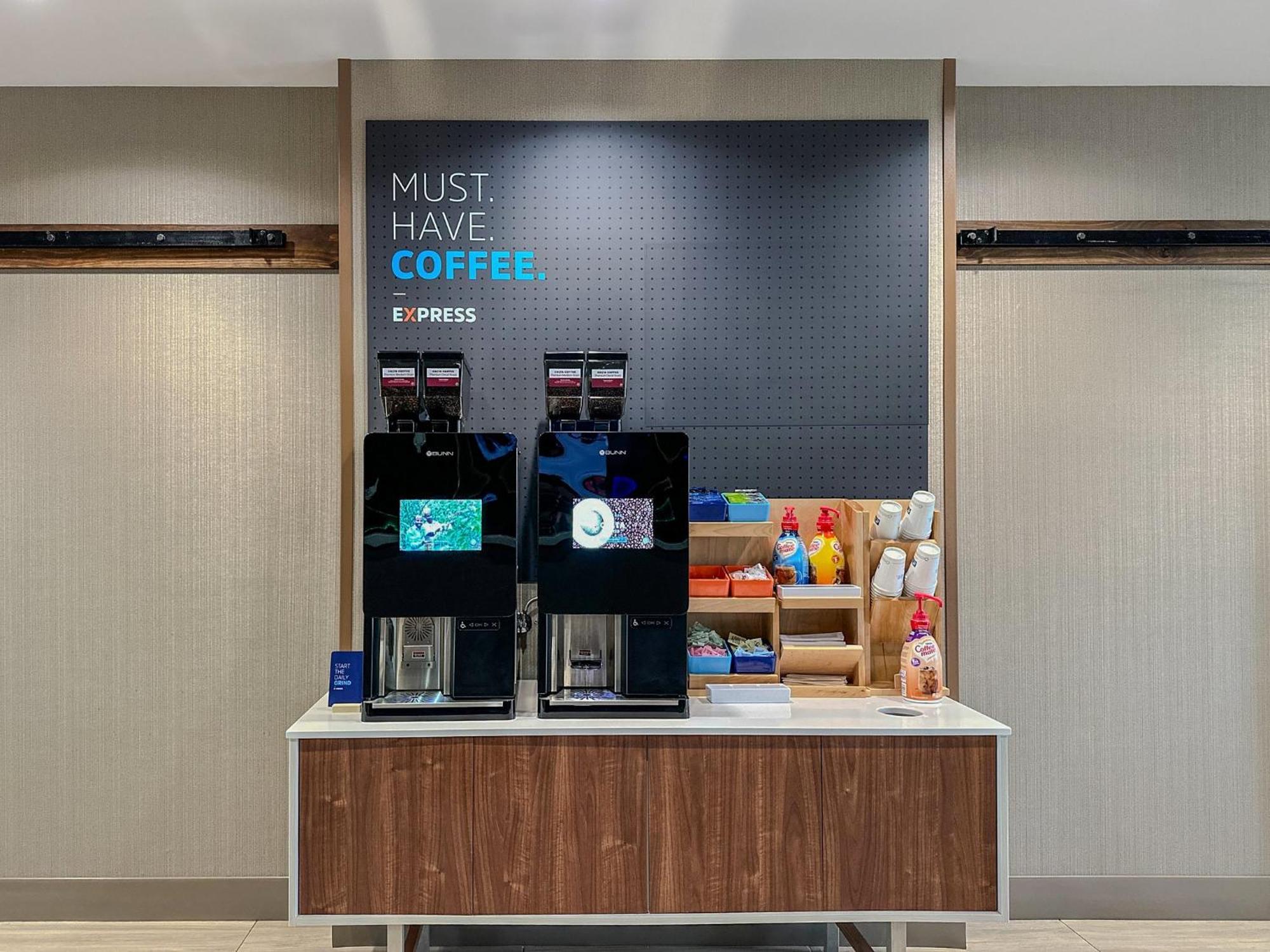 Holiday Inn Express Queensbury-Lake George Area By Ihg Esterno foto
